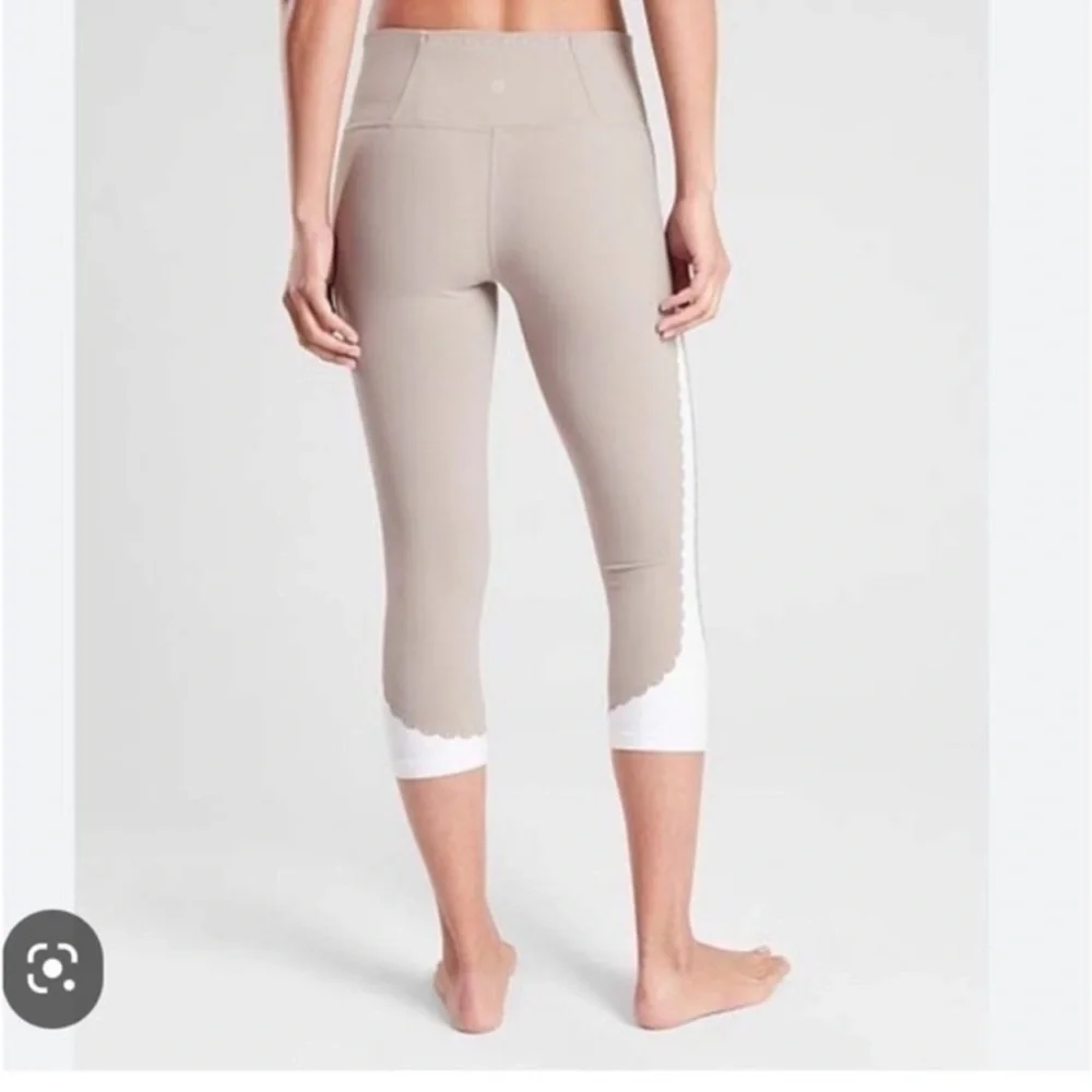 Athleta Leggings Quail Scallop Elation Powervita
